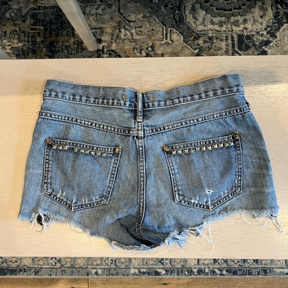 Free people mid rise shorts - Picture 3 of 3